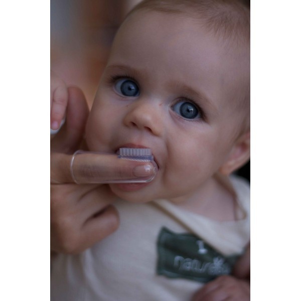 when to use toothbrush for baby